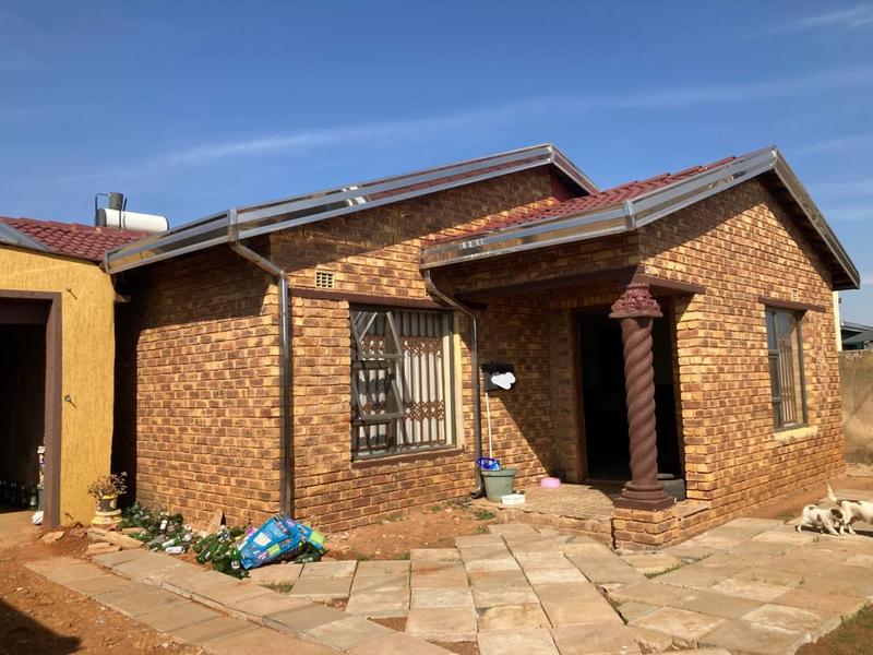 5 Bedroom Property for Sale in Daveyton Gauteng