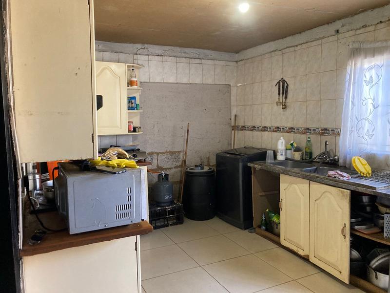 5 Bedroom Property for Sale in Daveyton Gauteng