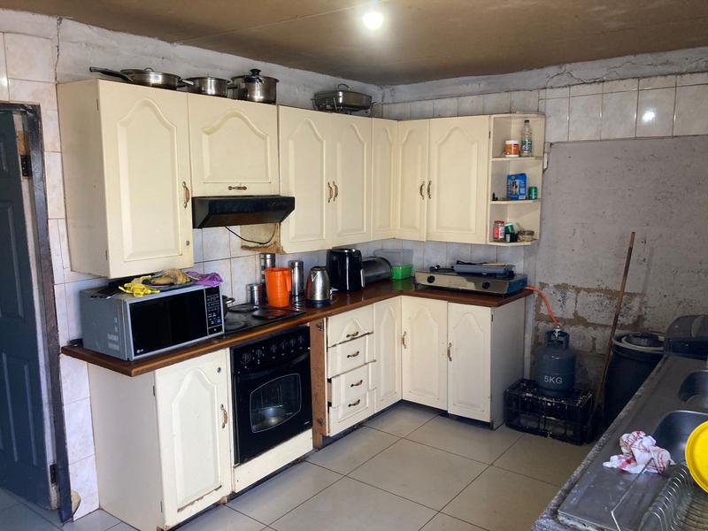 5 Bedroom Property for Sale in Daveyton Gauteng