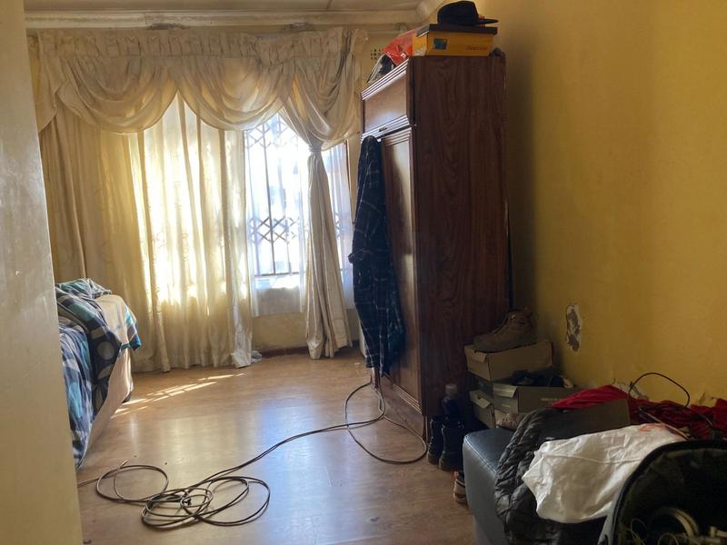 5 Bedroom Property for Sale in Daveyton Gauteng