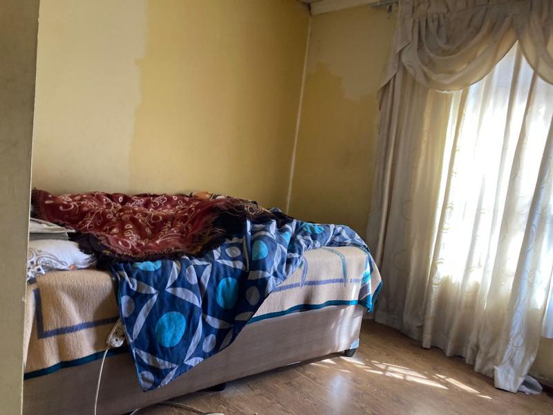 5 Bedroom Property for Sale in Daveyton Gauteng