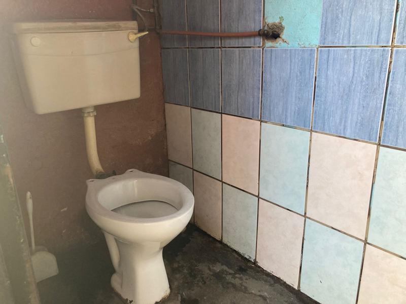 5 Bedroom Property for Sale in Daveyton Gauteng