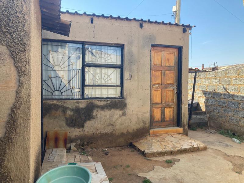 5 Bedroom Property for Sale in Daveyton Gauteng