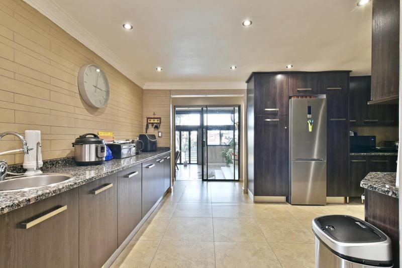 3 Bedroom Property for Sale in Bedfordview Gauteng