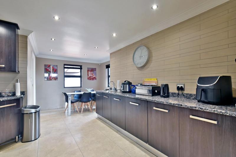 3 Bedroom Property for Sale in Bedfordview Gauteng