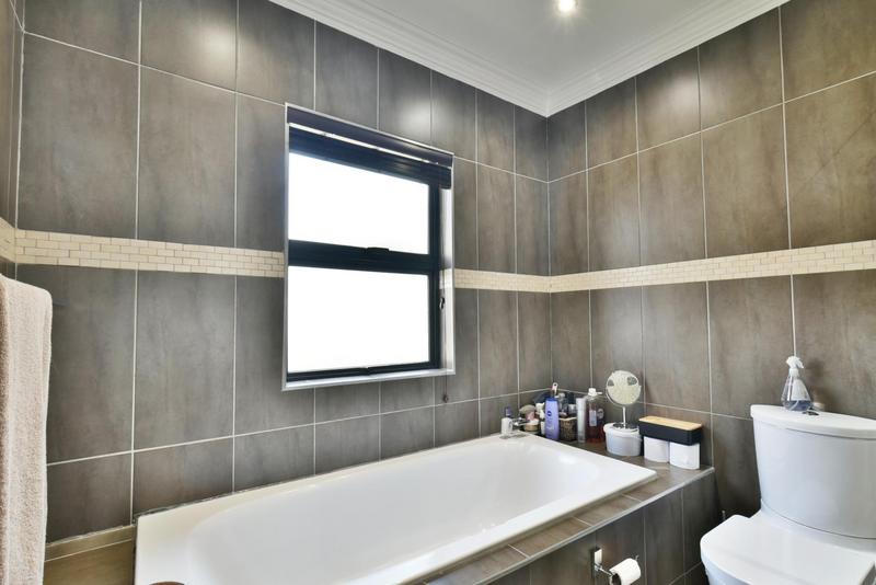 3 Bedroom Property for Sale in Bedfordview Gauteng