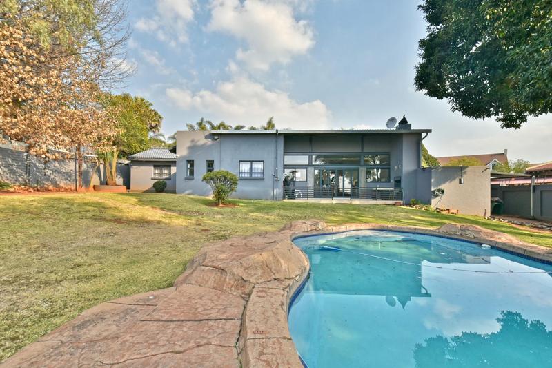 3 Bedroom Property for Sale in Bedfordview Gauteng