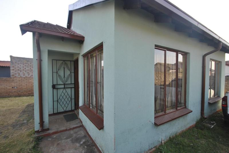 2 Bedroom Property for Sale in Dawn Park Gauteng