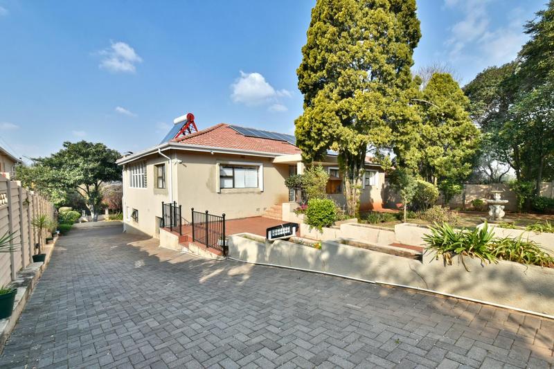 3 Bedroom Property for Sale in Cyrildene Gauteng
