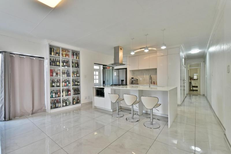 3 Bedroom Property for Sale in Cyrildene Gauteng