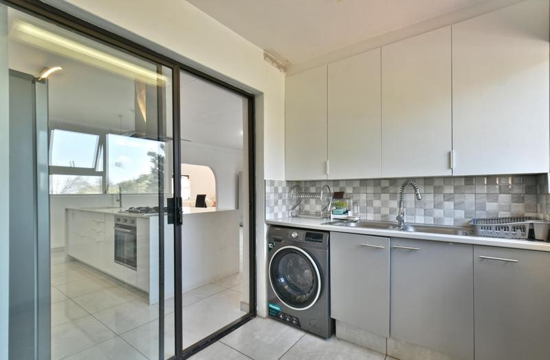 3 Bedroom Property for Sale in Cyrildene Gauteng