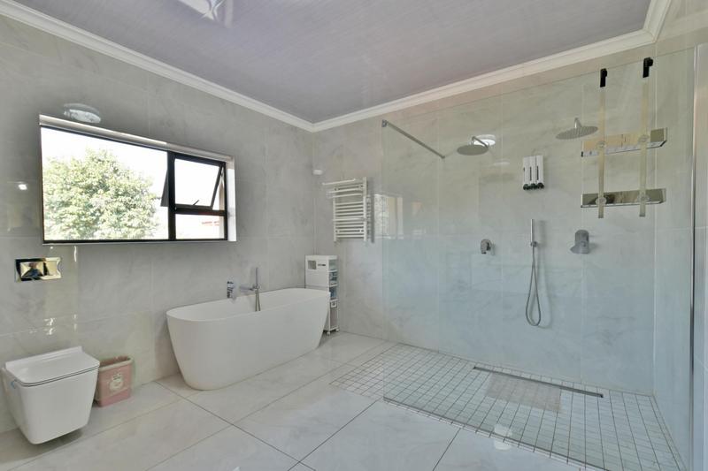 3 Bedroom Property for Sale in Cyrildene Gauteng