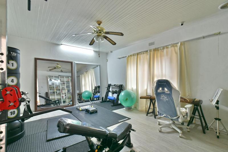 3 Bedroom Property for Sale in Cyrildene Gauteng
