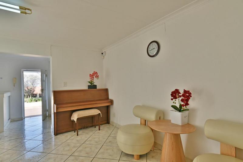 3 Bedroom Property for Sale in Cyrildene Gauteng