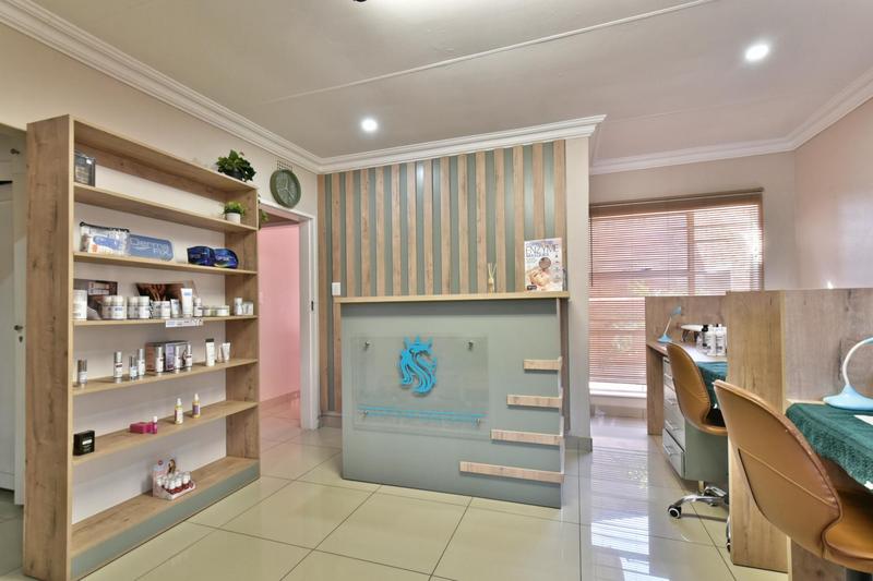 Commercial Property for Sale in Glenvista Gauteng