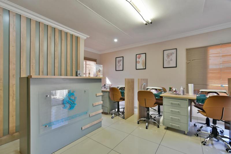 Commercial Property for Sale in Glenvista Gauteng
