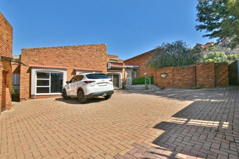 Commercial Property for Sale in Glenvista Gauteng