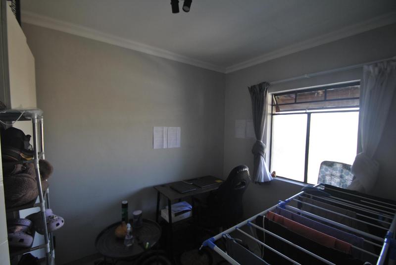 2 Bedroom Property for Sale in Fleurhof Gauteng