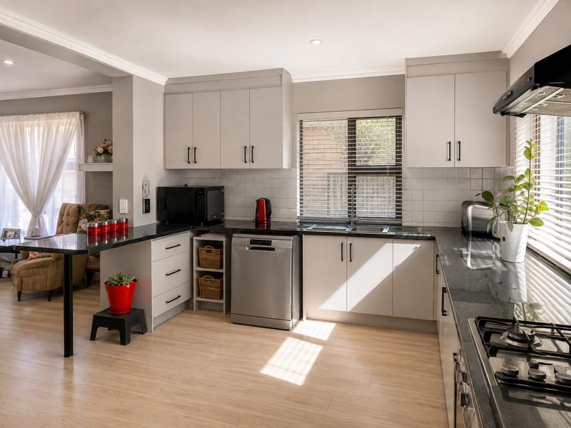 1 Bedroom Property for Sale in Randjesfontein A H Gauteng
