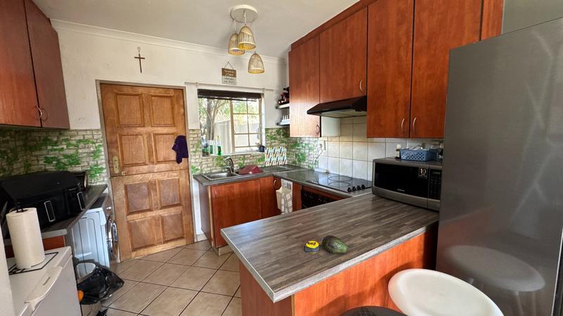 To Let 2 Bedroom Property for Rent in North Riding Gauteng
