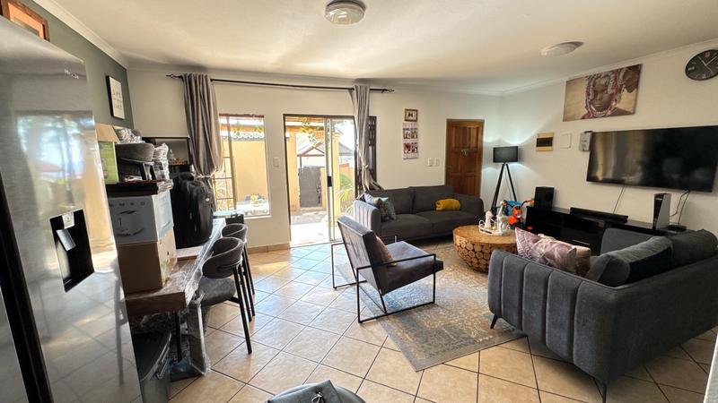 To Let 2 Bedroom Property for Rent in North Riding Gauteng