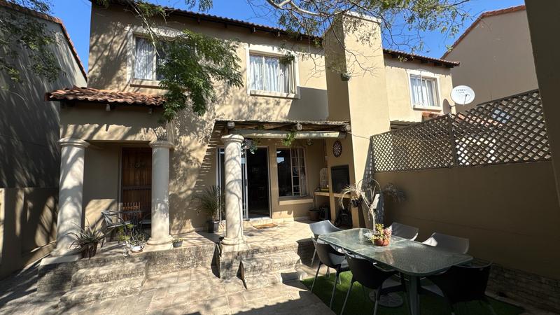 To Let 2 Bedroom Property for Rent in North Riding Gauteng