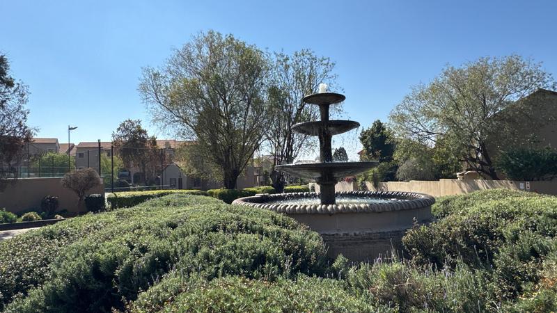 To Let 2 Bedroom Property for Rent in North Riding Gauteng