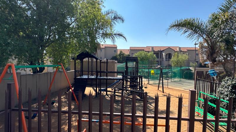 To Let 2 Bedroom Property for Rent in North Riding Gauteng