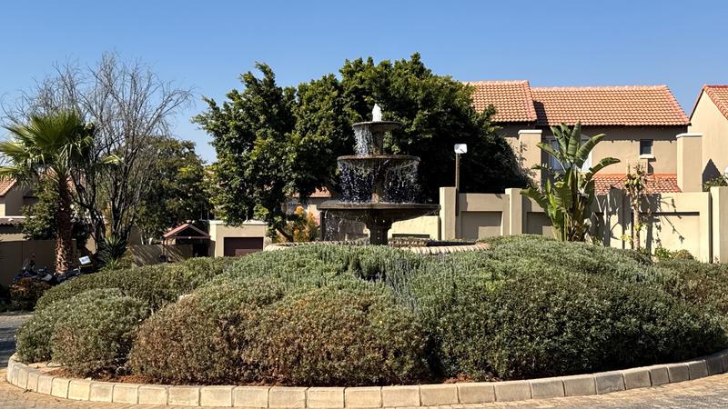 To Let 2 Bedroom Property for Rent in North Riding Gauteng