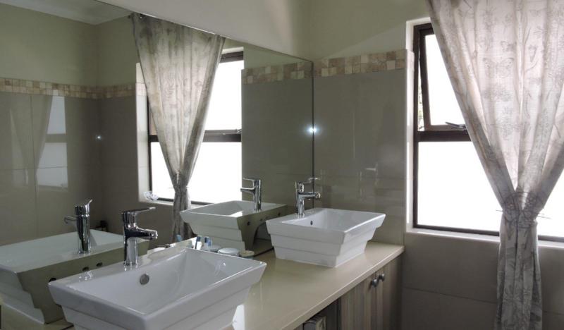To Let 3 Bedroom Property for Rent in Brooklyn Gauteng