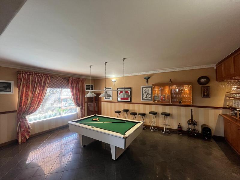 To Let 4 Bedroom Property for Rent in Waterkloof Ridge Gauteng