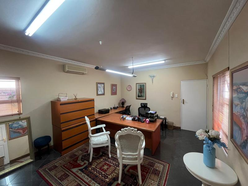 To Let 4 Bedroom Property for Rent in Waterkloof Ridge Gauteng