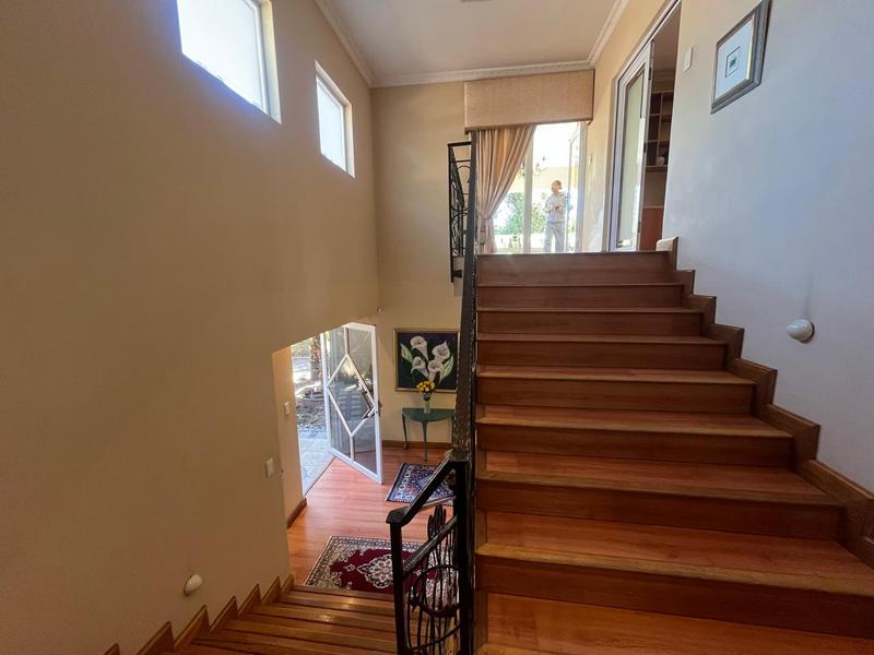 To Let 4 Bedroom Property for Rent in Waterkloof Ridge Gauteng