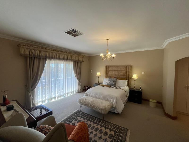 To Let 4 Bedroom Property for Rent in Waterkloof Ridge Gauteng