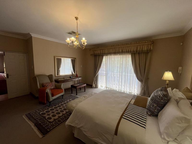 To Let 4 Bedroom Property for Rent in Waterkloof Ridge Gauteng