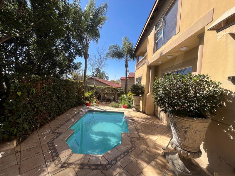 To Let 4 Bedroom Property for Rent in Waterkloof Ridge Gauteng