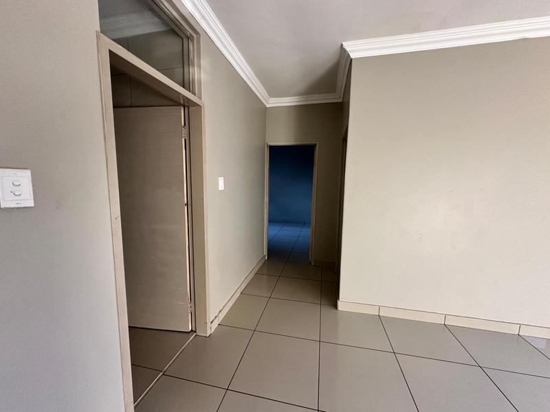 To Let 2 Bedroom Property for Rent in Laudium Gauteng