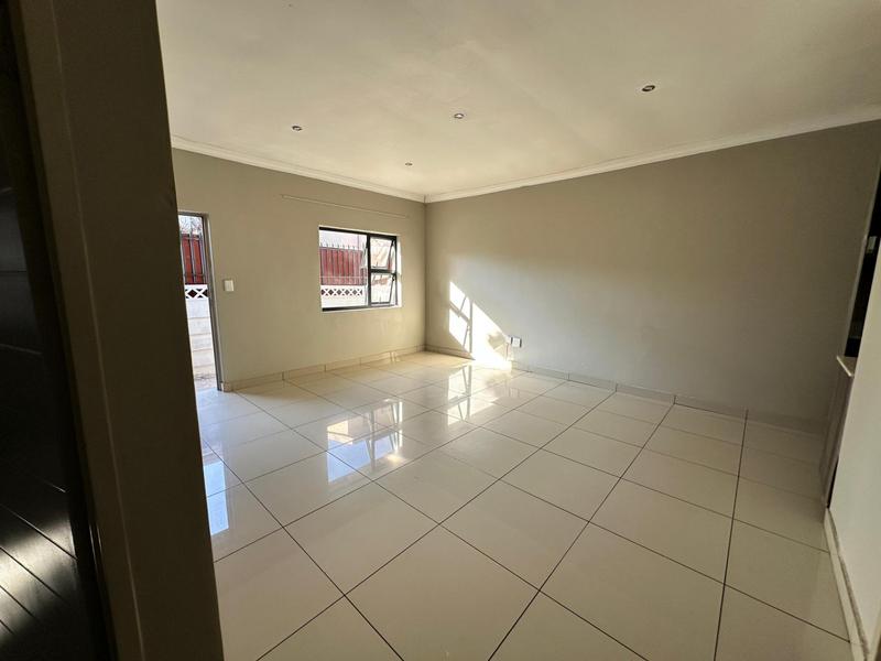 To Let 2 Bedroom Property for Rent in Laudium Gauteng