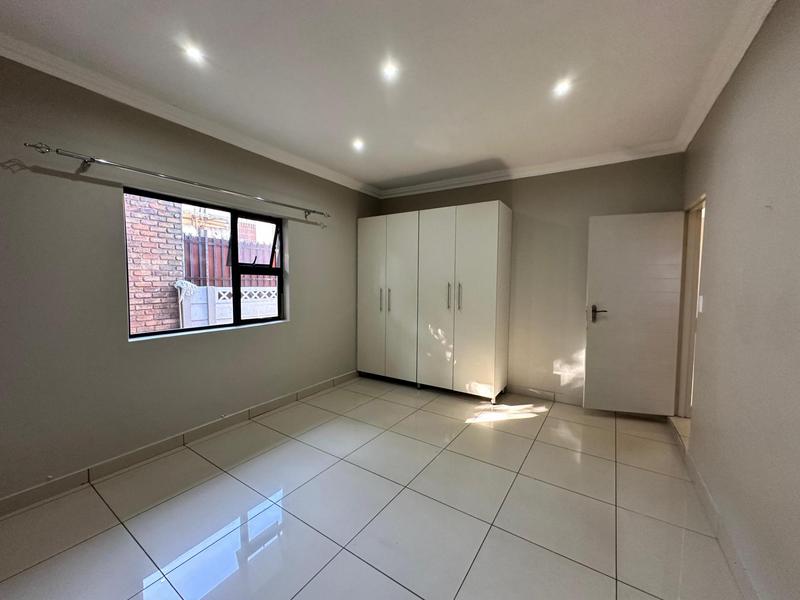 To Let 2 Bedroom Property for Rent in Laudium Gauteng