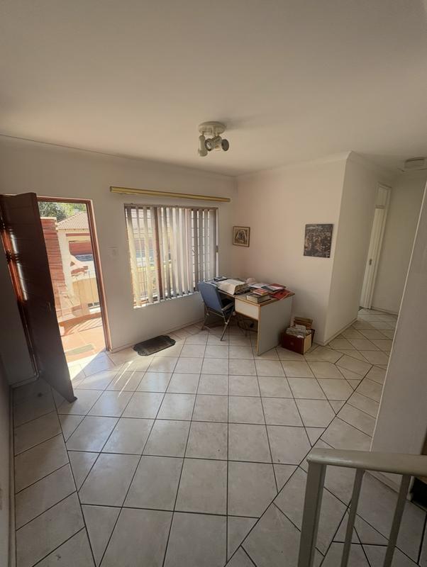 3 Bedroom Property for Sale in Sandringham Gauteng
