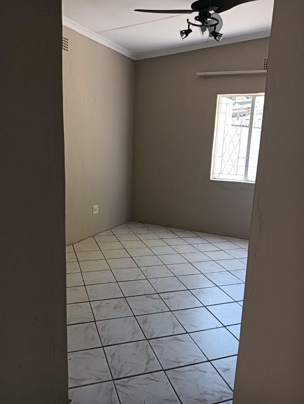 To Let 1 Bedroom Property for Rent in Marlands Gauteng