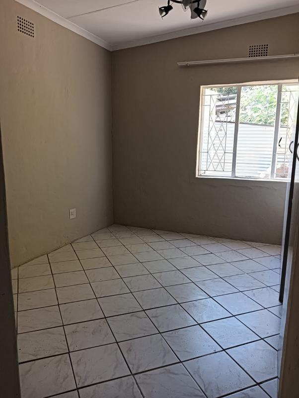 To Let 1 Bedroom Property for Rent in Marlands Gauteng