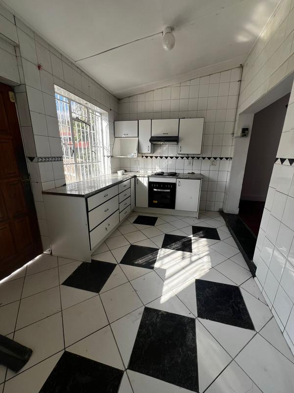 To Let 3 Bedroom Property for Rent in Orange Grove Gauteng
