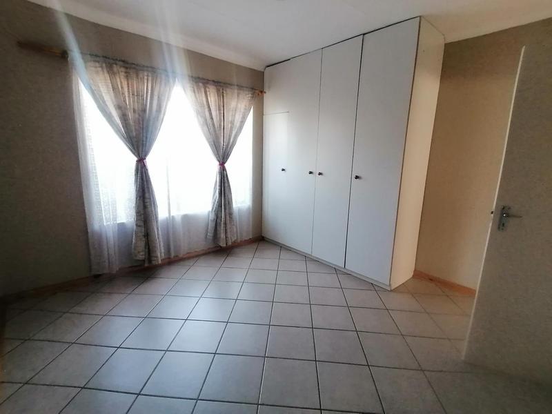 To Let 2 Bedroom Property for Rent in Dalview Gauteng