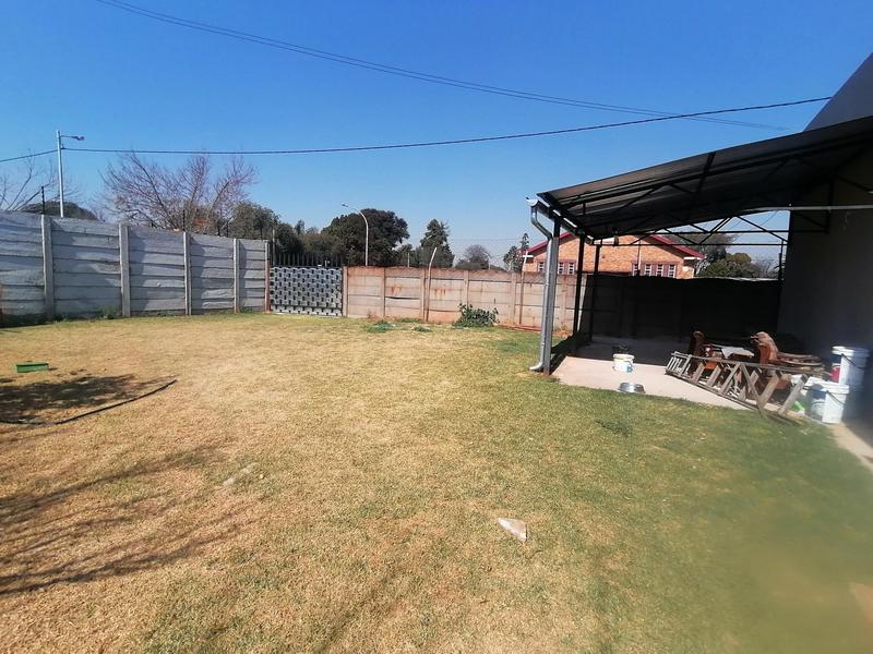 To Let 2 Bedroom Property for Rent in Dalview Gauteng