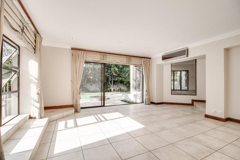 To Let 6 Bedroom Property for Rent in Fourways Gardens Gauteng