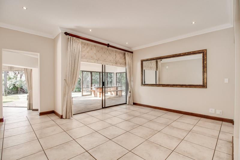 To Let 6 Bedroom Property for Rent in Fourways Gardens Gauteng