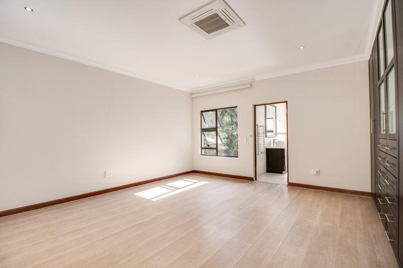 To Let 6 Bedroom Property for Rent in Fourways Gardens Gauteng