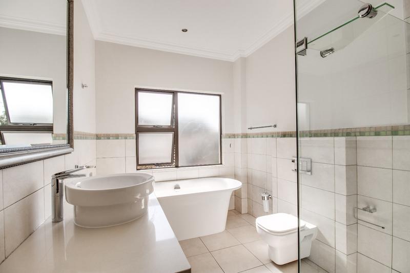 To Let 6 Bedroom Property for Rent in Fourways Gardens Gauteng