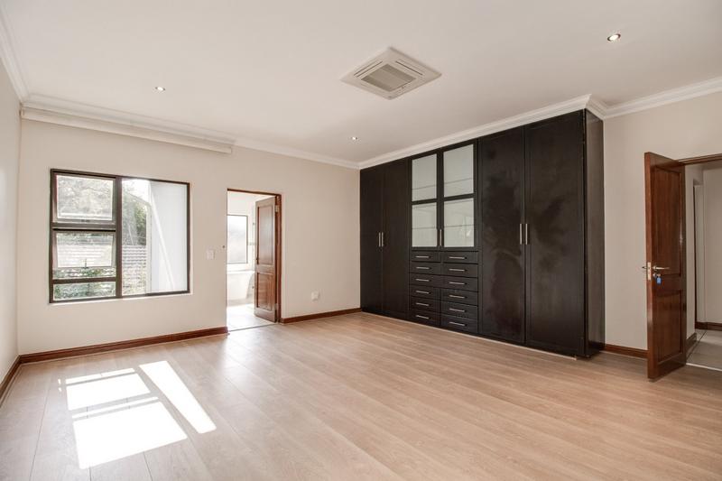 To Let 6 Bedroom Property for Rent in Fourways Gardens Gauteng